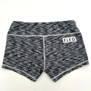 FLEO shorts bundle size S